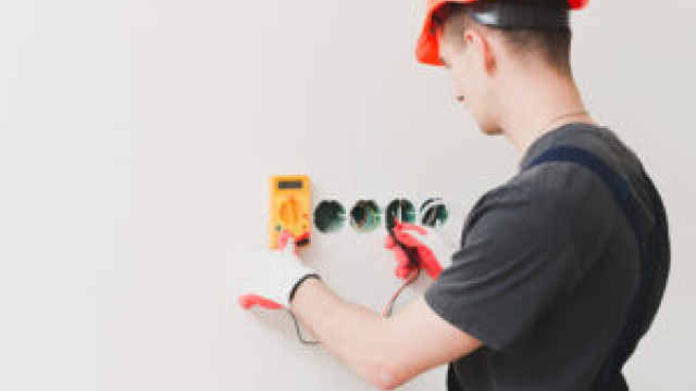 How To Find Professionals Electrician For Electrical Repairs in Singapore