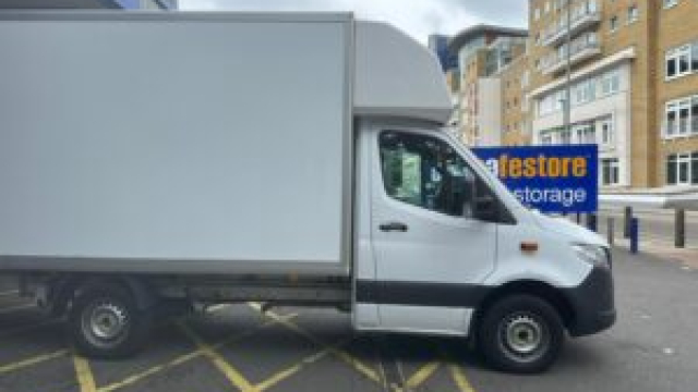 Office Relocations Made Easy: Man and Van Putney’s Expertise