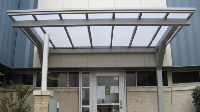 How Do Awning Manufacturers Ensure Quality and Durability?