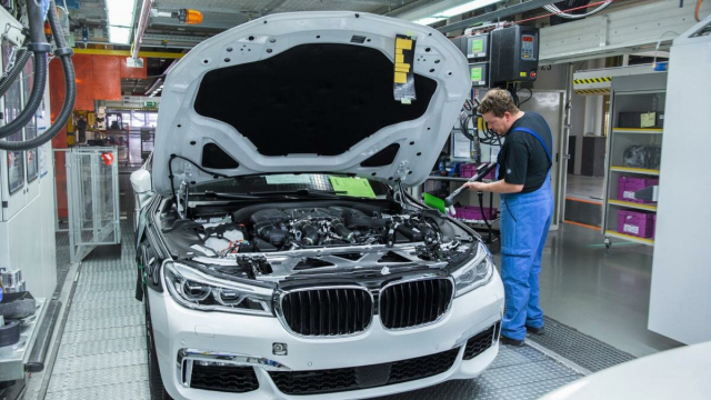 BMW Maintenance Made Easy – Best Service Center in Bay Shore