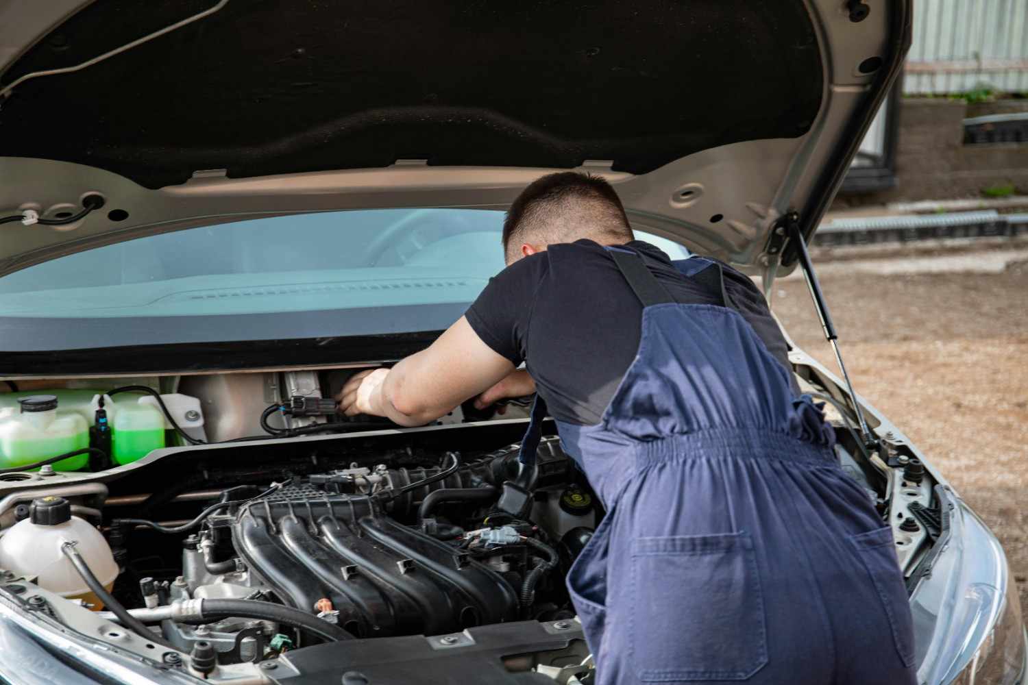 Trustworthy Car Mechanic - ServiceMyCar