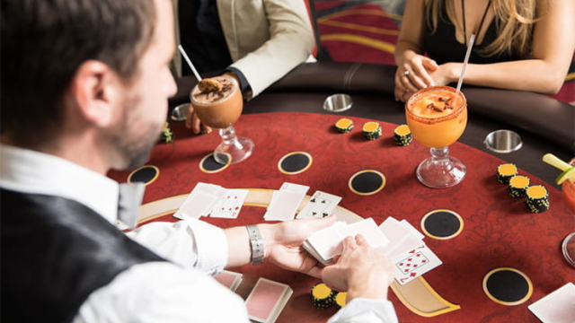 Leprechaun goes Egypt from the christmas charm casino Play’n Wade