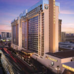 जिंगल संज्ञा परिभाषा, छविहरू, उच्चारण र तपाईं नोटहरू प्रयोग गर्न सक्नुहुन्छ